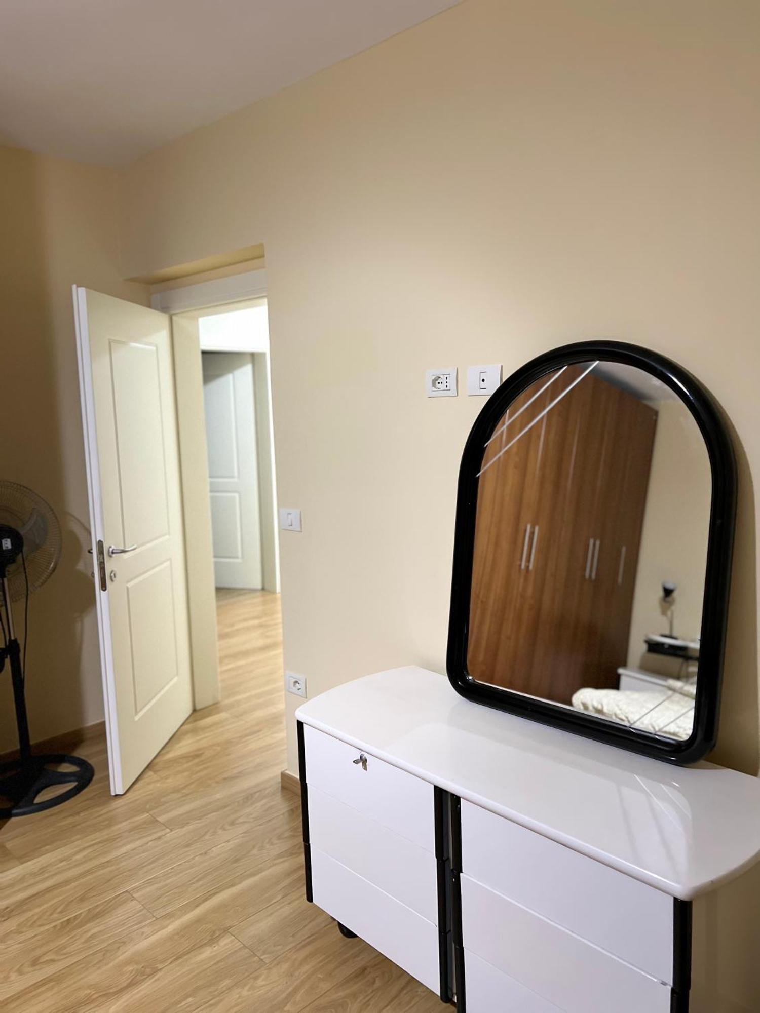 Skanderbeg Square Apartment ティラナ エクステリア 写真